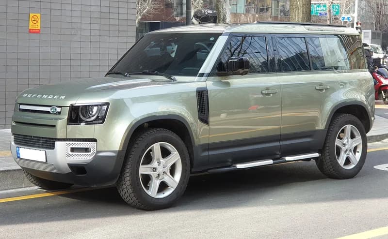 Land Rover Defender 110 P300 S