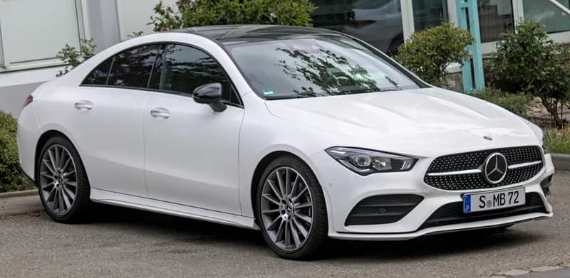 Mercedes CLA 200 EQ